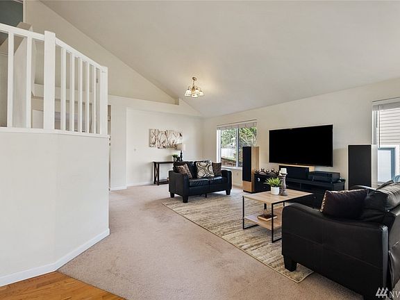 Wide open vaulted ceilings