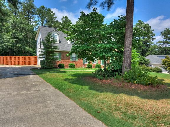 3rd image of 3284 Maplewood Dr