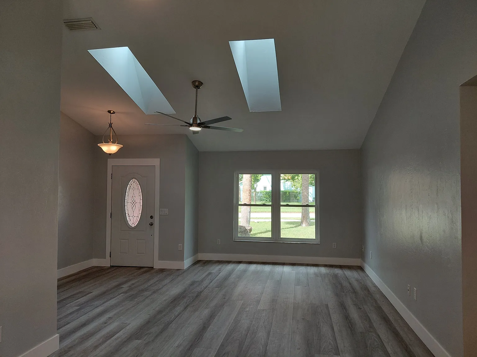 3 bed, 1488 sqft, $2,300 — Photo 4
