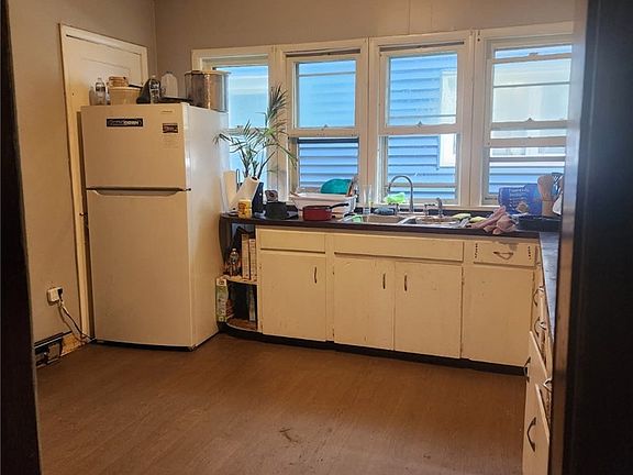 5th image of 1142 Prendergast Ave
