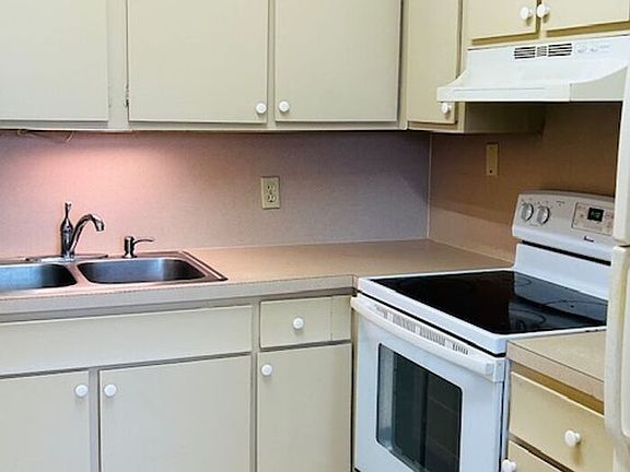 3rd image of 8401 N Atlantic Ave APT I14