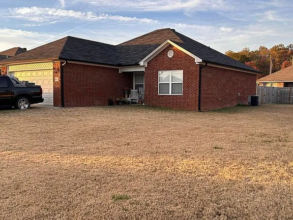 1621 E 9th St, Russellville, AR 72802