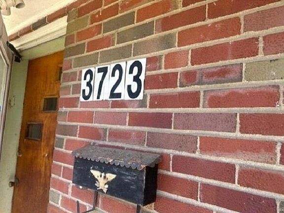 3rd image of 3723 Avondale Ave