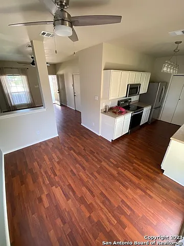 826 Brandon Willow — Photo 11