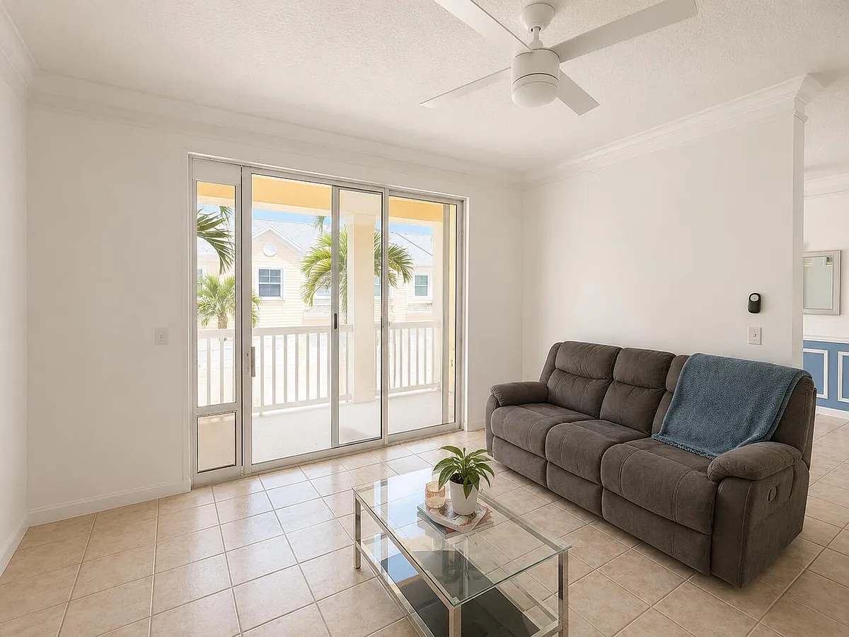 Building Photo - 224 Murcia Dr #211