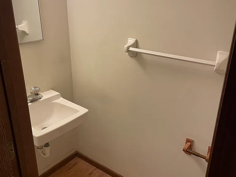 1/2 bath