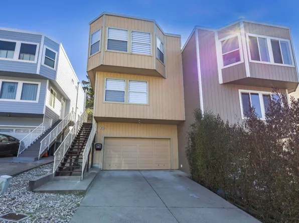 440 Lewis Ln, Pacifica, CA 94044