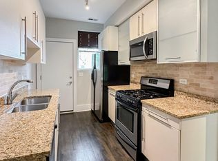 3447 N Wolcott Ave #3, Chicago, IL 60657