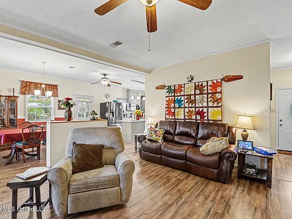 5th image of 2221 Basin Central Rd