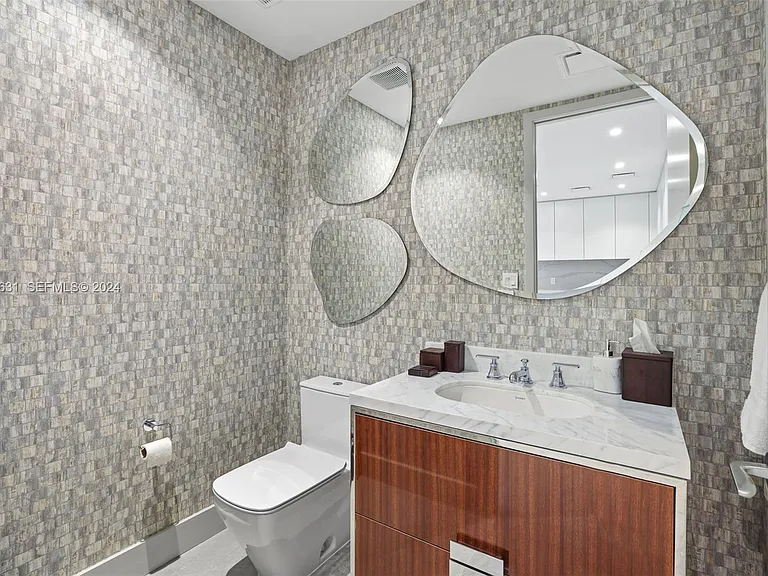 15701 Collins Ave #2103 — Photo 17