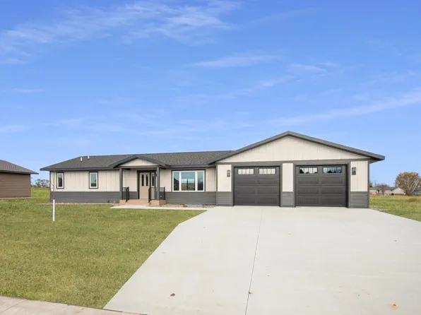 346 Halfaday Dr, Sauk Centre, MN 56378