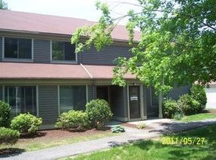 15 Riveredge Dr, Winsted, CT 06098