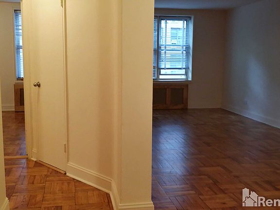 3rd image of 8319 141st St APT 226