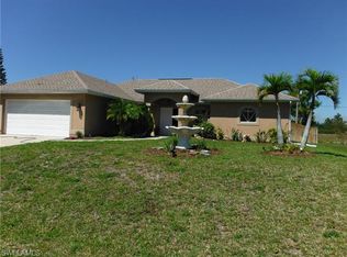 607 SW 25th Ter, Cape Coral, FL 33914