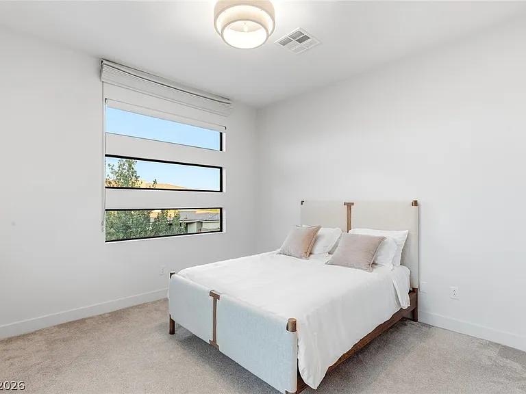 75 Pristine Glen St — Photo 37