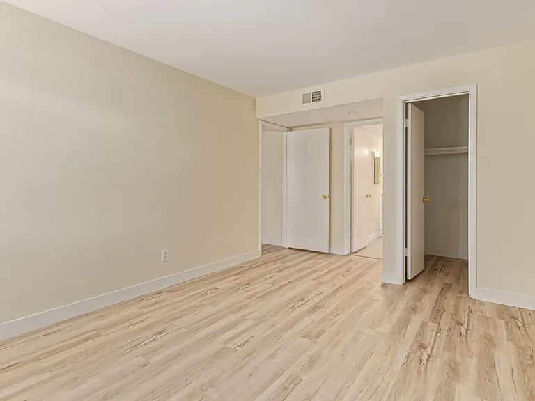 5995 N 78th St #1037 — Photo 23