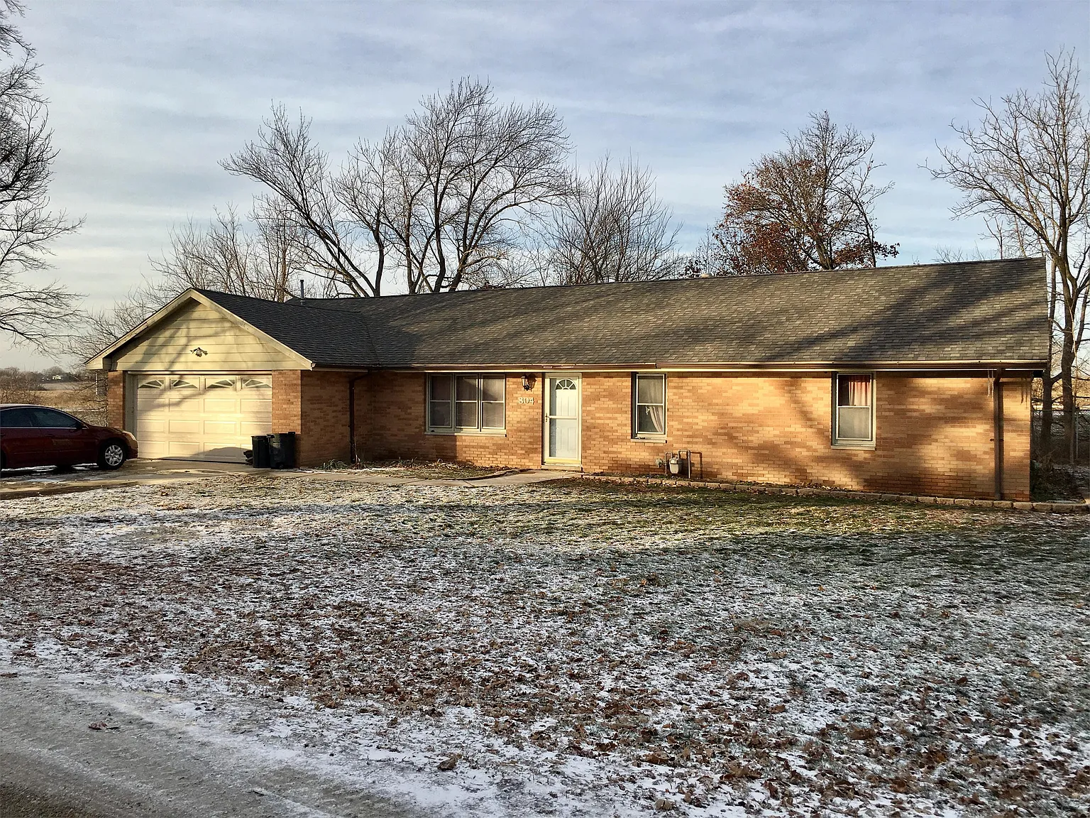 804 James Ct photo 1