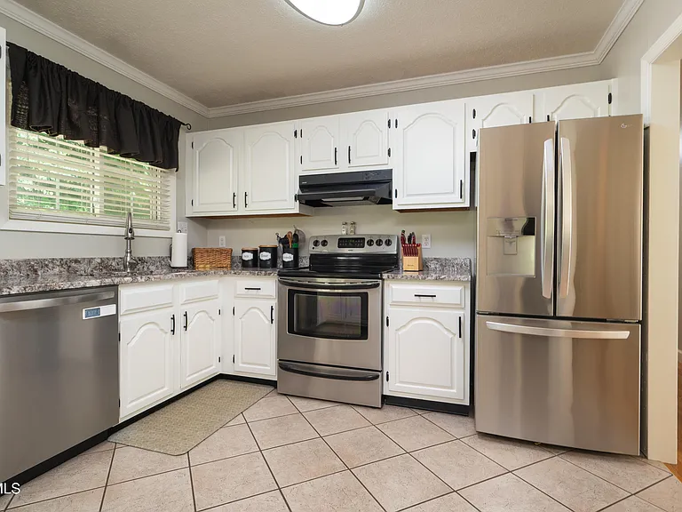 135 Riders Dr — Photo 22