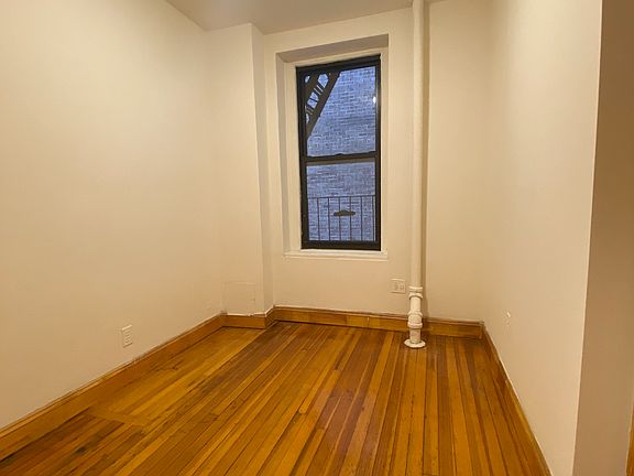 3rd image of 231 E 50th St APT 3F