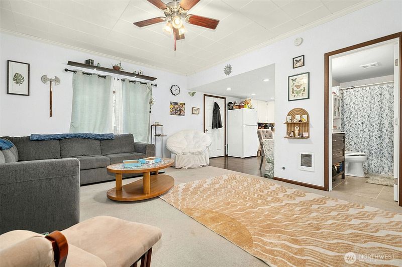 5th image of 515 1st Street