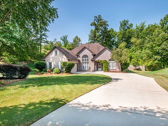 3rd image of 228 Creekwood Ct