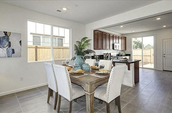 Rancho Cordova, CA new homes Bungalows dining room