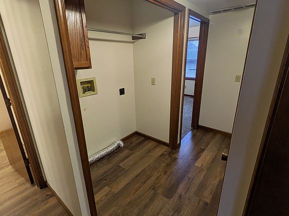 5th image of 1824 Manor Haus Ct APT 2