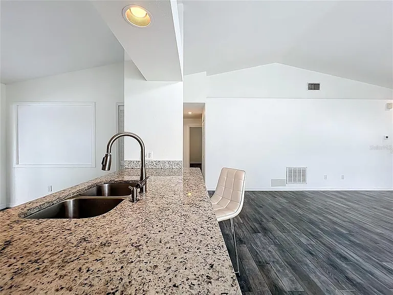 5716 Delano Ln — Photo 20