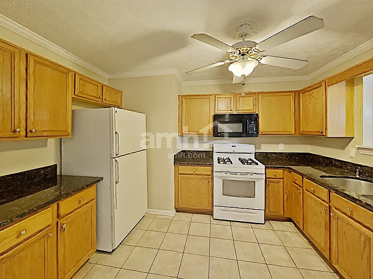 104 Ivy Springs Dr — Photo 3