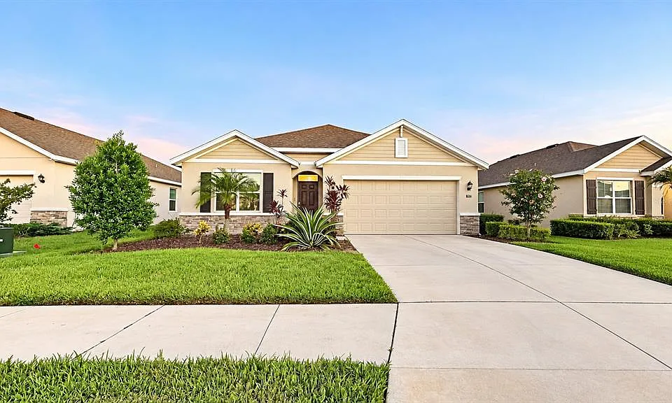 17436 Harvest Moon Way