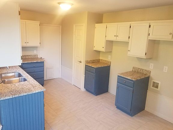2nd image of 5704 W Cape Cod Dr