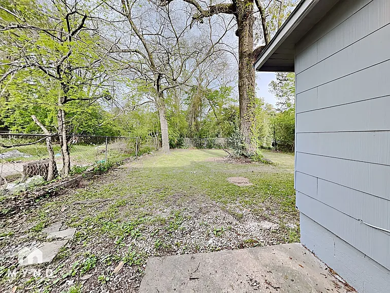 4813 Court M — Photo 18