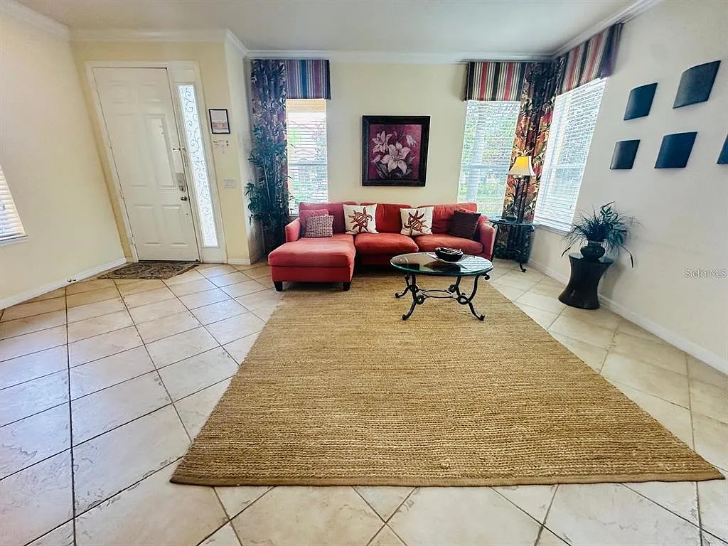 6 bed, 7.0 bath, 3512 sqft, $3,250 — Photo 2