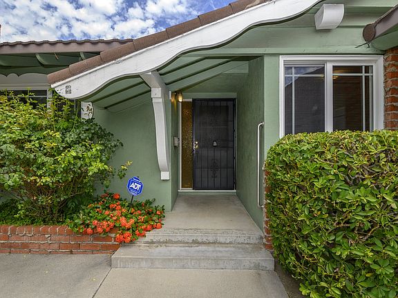 4th image of 15819 Golden Lantern Ln