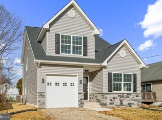 8 Lewes St, New Castle, DE 19720