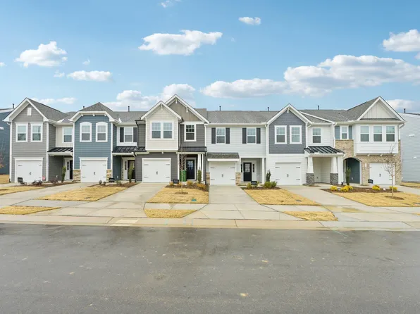 929 Kensley Grove Ln #36, Fuquay Varina, NC 27526