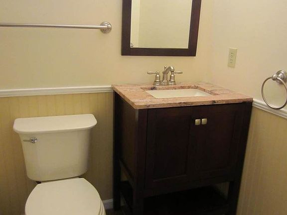 4th image of 146 Blue Pool Dr