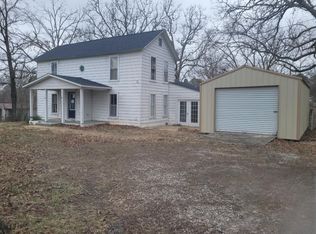 107 W 9th St, Willow Springs, MO 65793