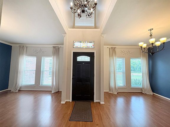 2nd image of 205 Peppermint Dr