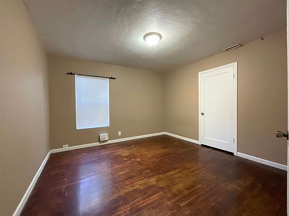 5th image of 464 E Taylor St