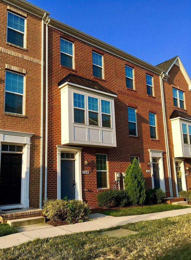 Charming 2BD/2.5BA Townhome w/ Attached Garage in Greektown, MD! — Photo 2
