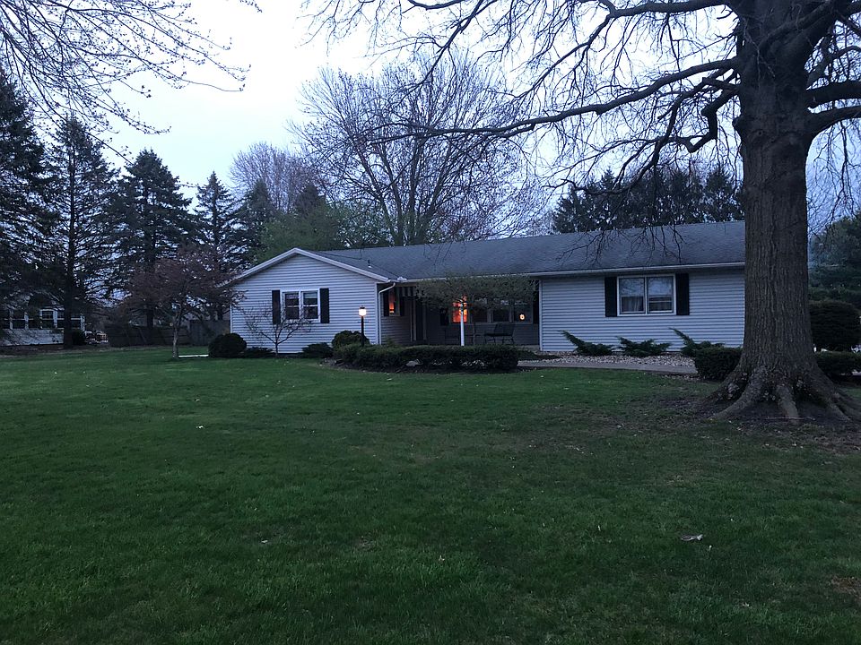 1st image of 3019 Oak Dr