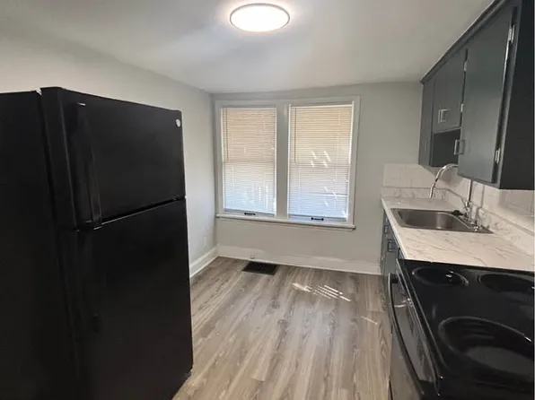 1214 W Waldo Ave APT 3, Independence, MO 64050