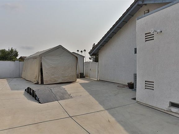 5th image of 1044 Regal Ct