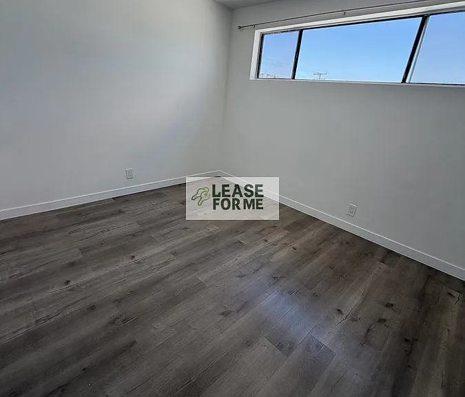 4401 W 169th St #2 — Photo 8