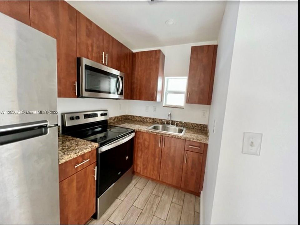 1st image of 1551 NW 55th St #B