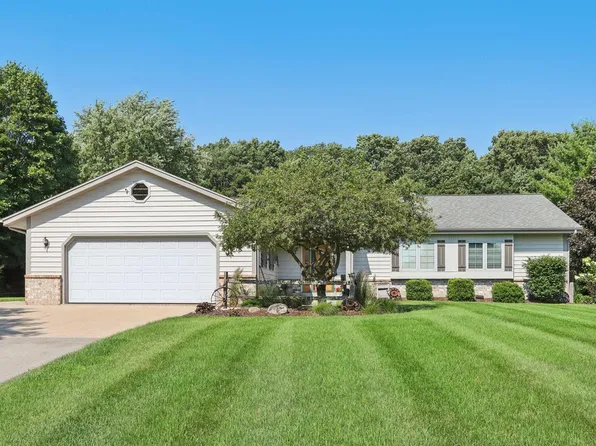 985 Elmwood Way COURT, Hubertus, WI 53033