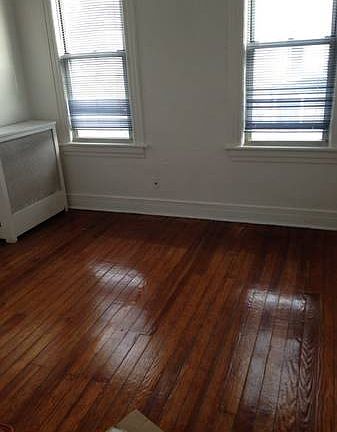 3rd image of 2827 37th St #2