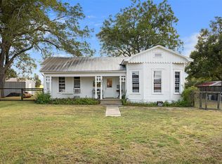 395 Centennial St, Carmine, TX 78932