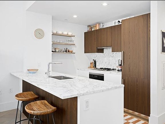 3rd image of PENTHOUSE C 100th Ave